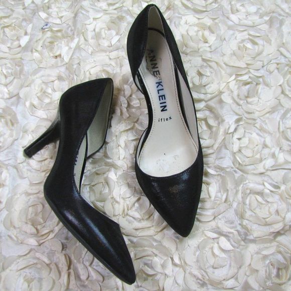 Anne Klein black pumps 9.5